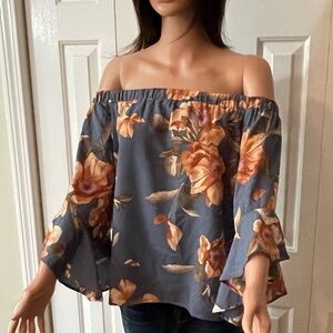 Sexy Off shoulder top. Size 10